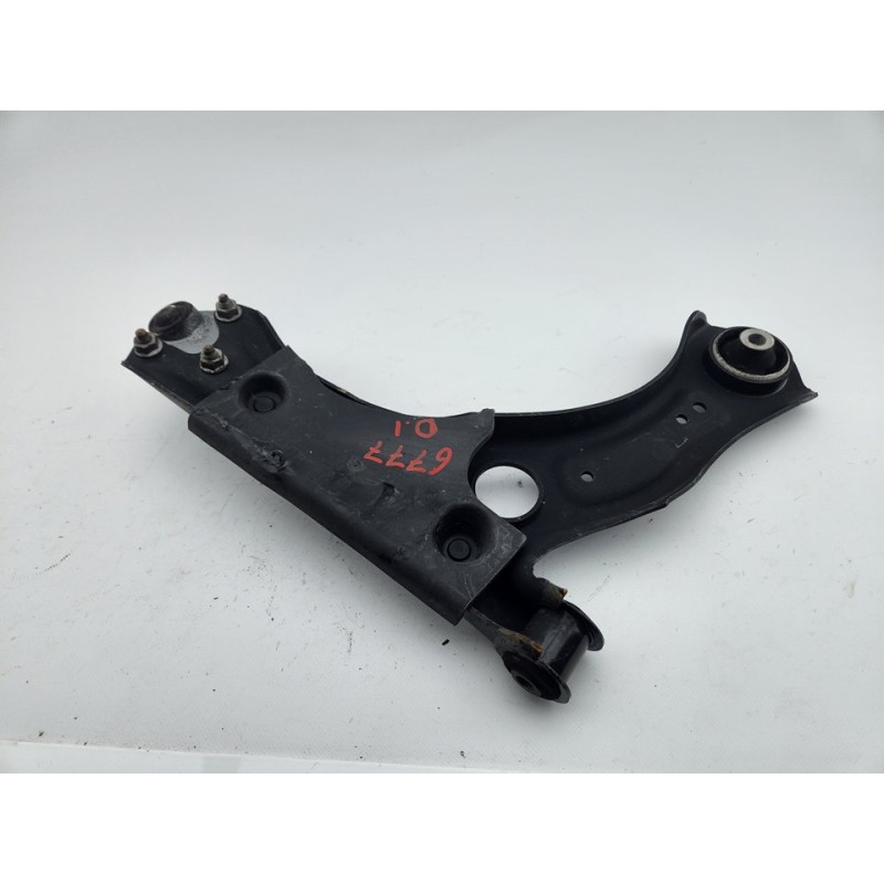BRAZO SUSPENSION INFERIOR DELANTERO IZQUIERDO 