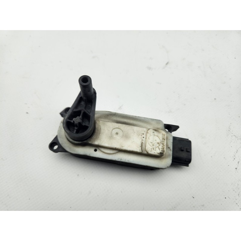 MOTOR APERTURA TRAMPILLA 6477R1013A 