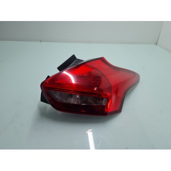 PILOTO TRASERO DERECHO F1EB13404B 