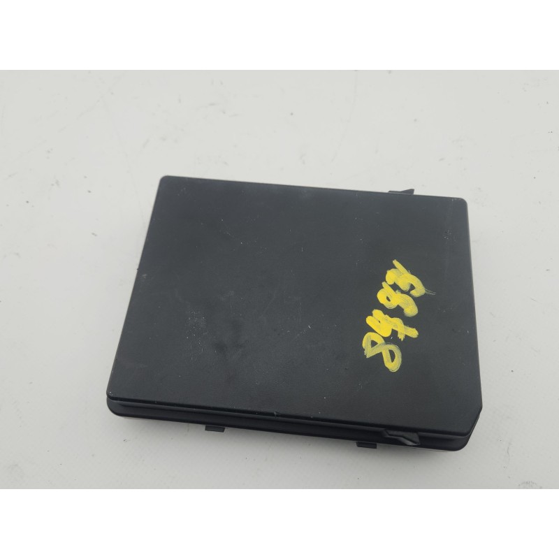 CAJA RELES / FUSIBLES 284B64435R 