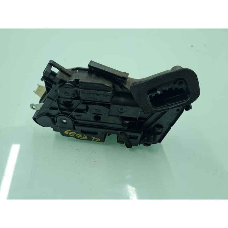 CERRADURA PUERTA TRASERA DERECHA 6R4839016 