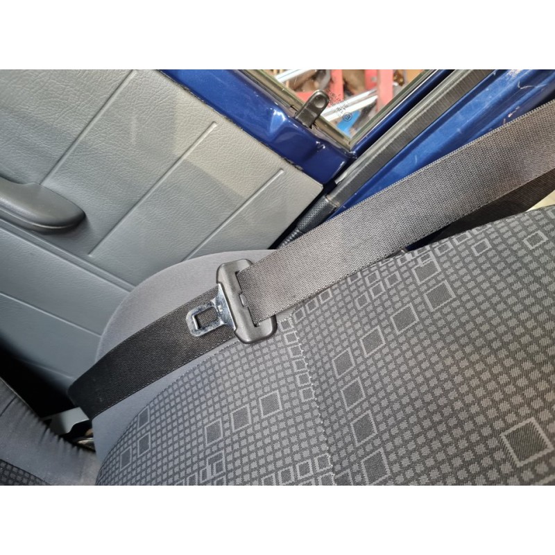 CINTURON SEGURIDAD DELANTERO DERECHO 