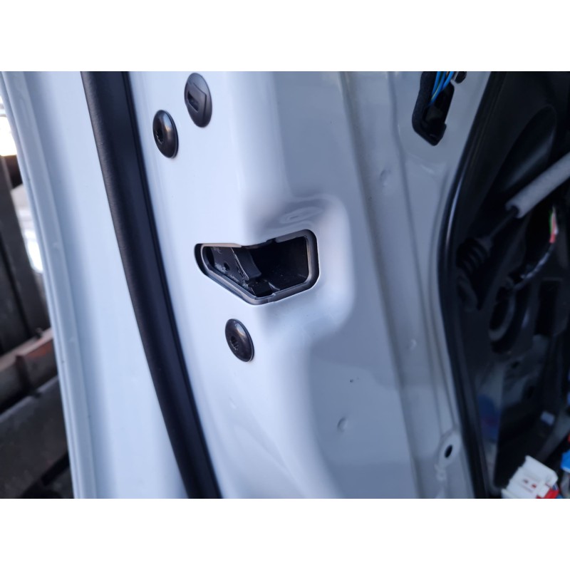 CERRADURA PUERTA DELANTERA IZQUIERDA 5TB837015A 