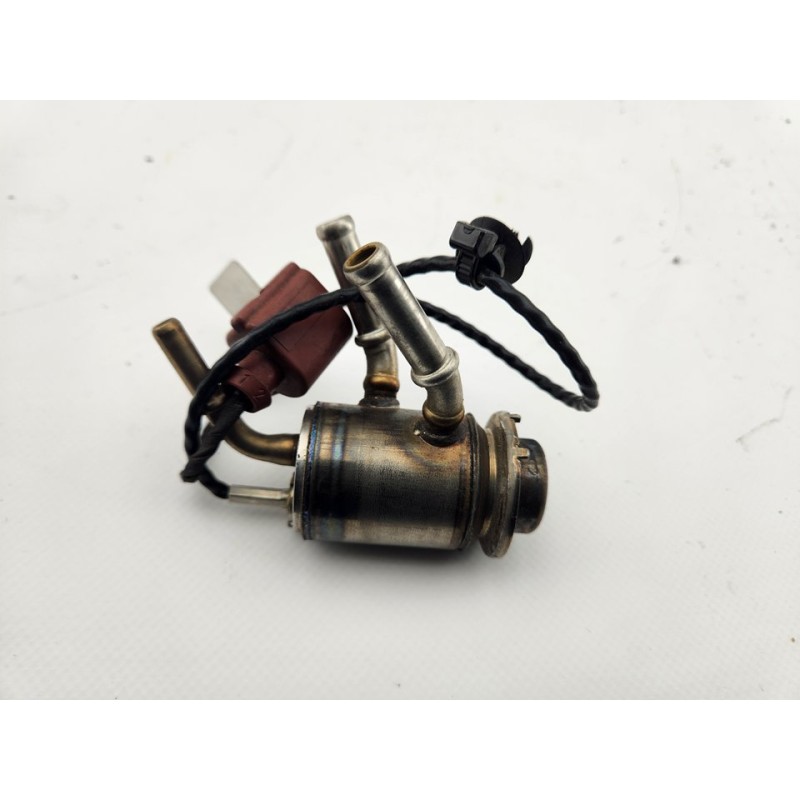 INYECTOR AD BLUE 05L131113M 