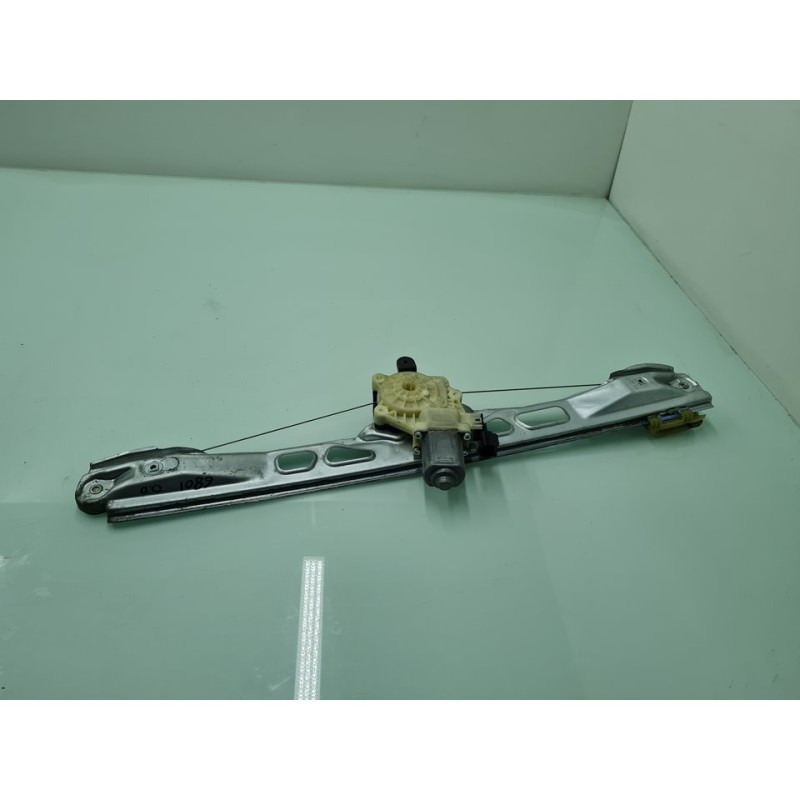 ELEVALUNAS DELANTERO DERECHO BK21V23200BB 