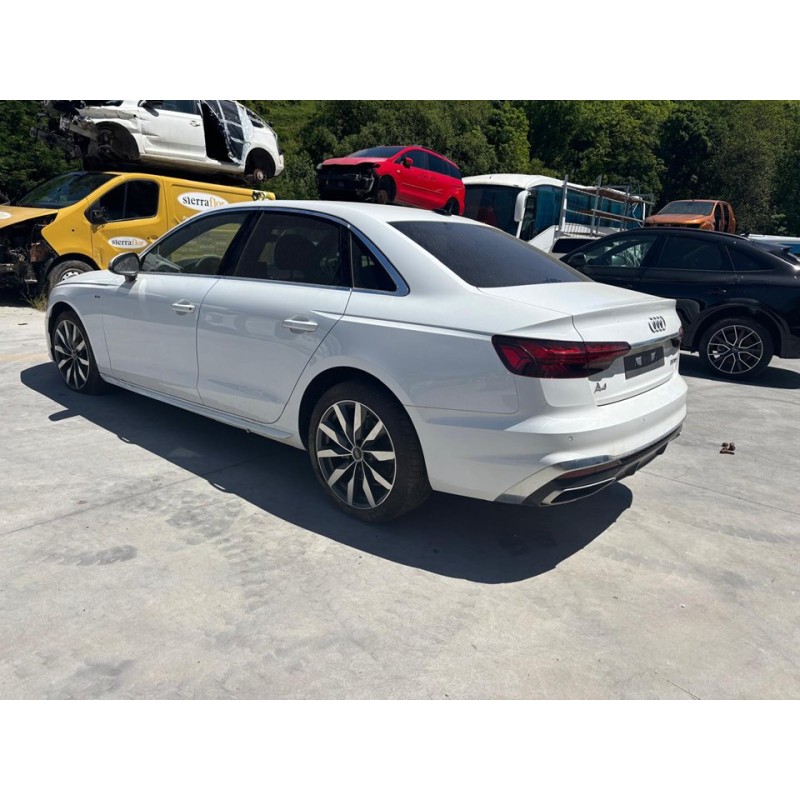 audi a4 berlina (8wc) del año 2024