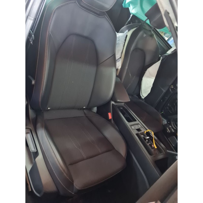 ASIENTO DELANTERO DERECHO 