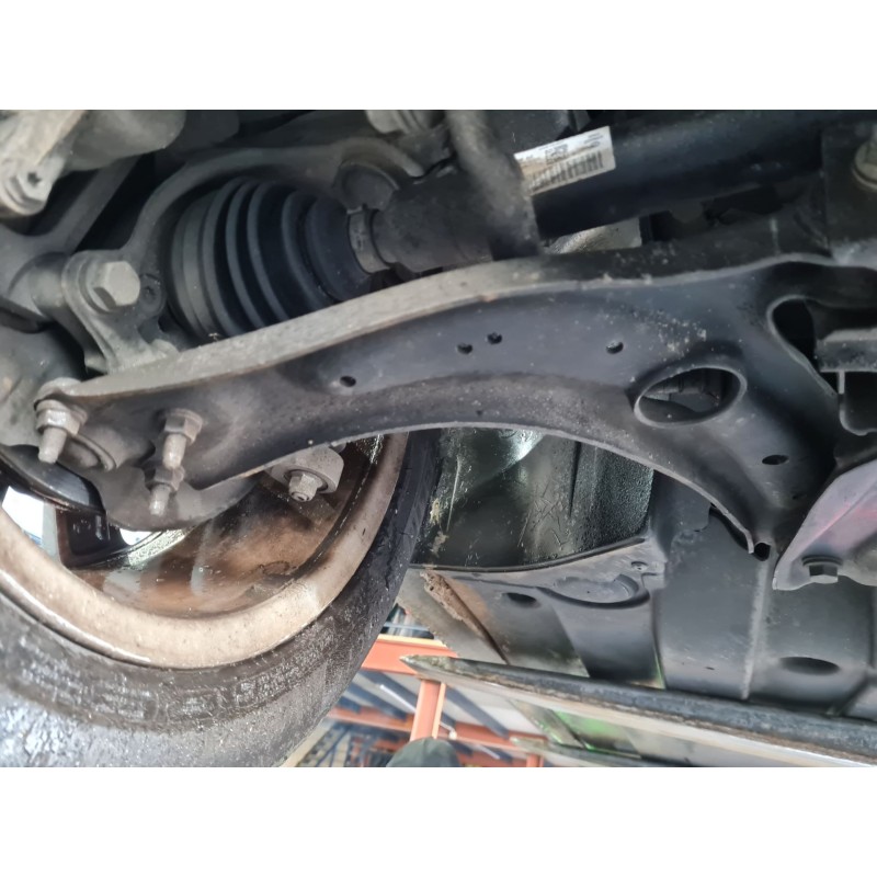 BRAZO SUSPENSION INFERIOR DELANTERO DERECHO 3Q0407152P 