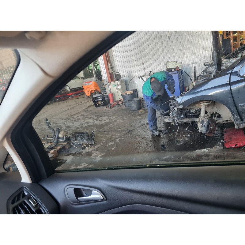 ELEVALUNAS DELANTERO DERECHO 