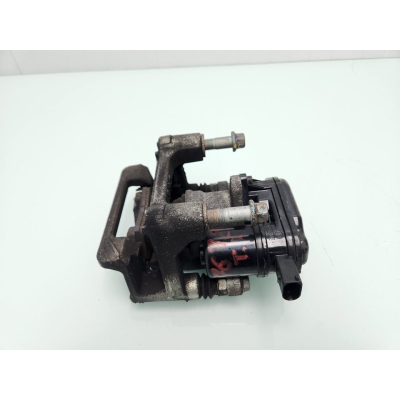 PINZA DE FRENO TRASERA IZQUIERDA A558237700 