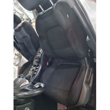 ASIENTO DELANTERO IZQUIERDO 