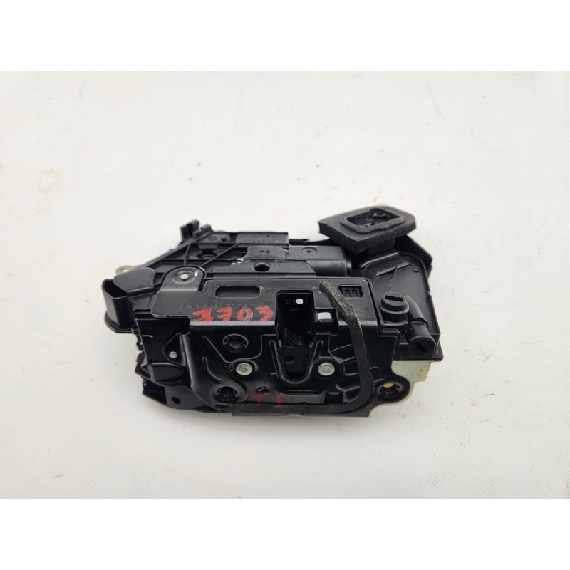 CERRADURA PUERTA TRASERA DERECHA 6R4839016 