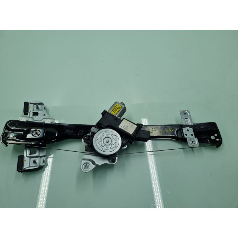ELEVALUNAS DELANTERO DERECHO 98810SUV20 