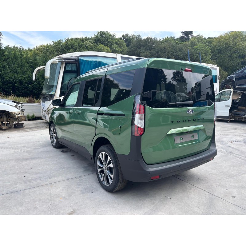 ford tourneo courier del año 2024