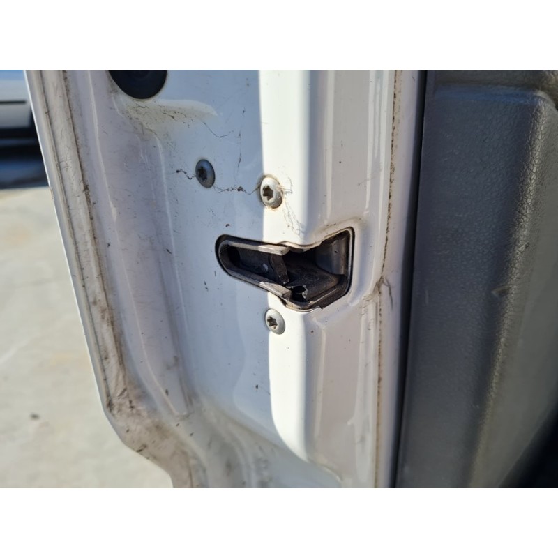 CERRADURA PUERTA DELANTERA IZQUIERDA 