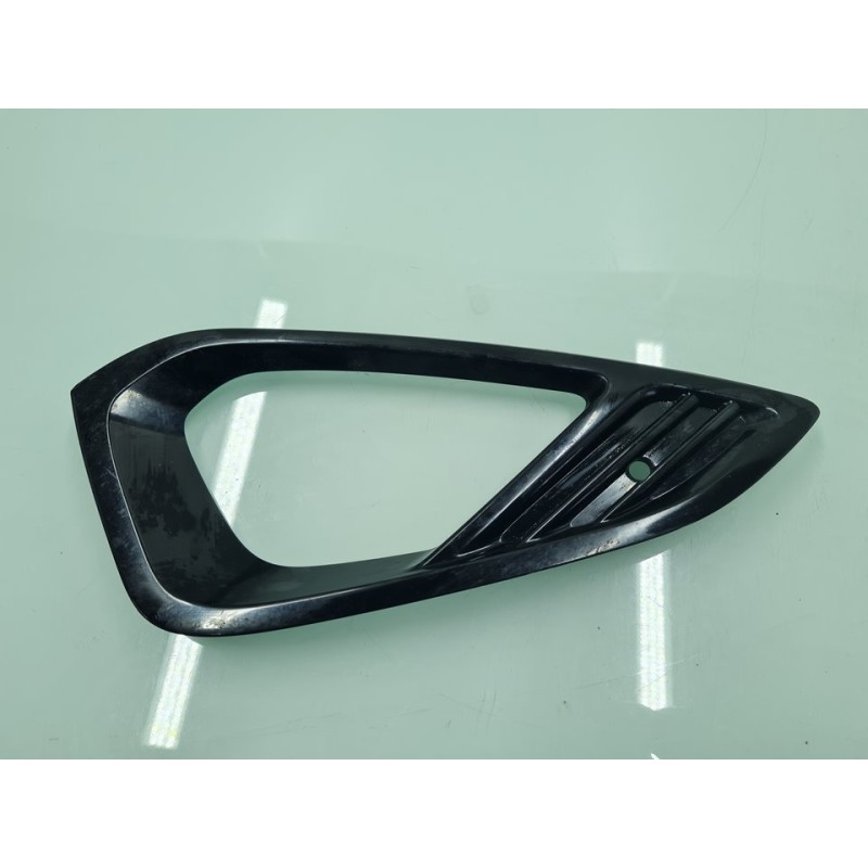 REJILLA PARAGOLPES DERECHA H1BB15B216A1 