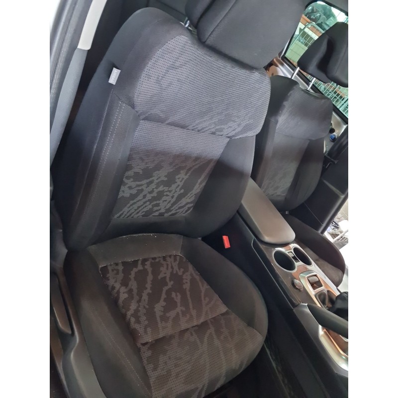 ASIENTO DELANTERO DERECHO 