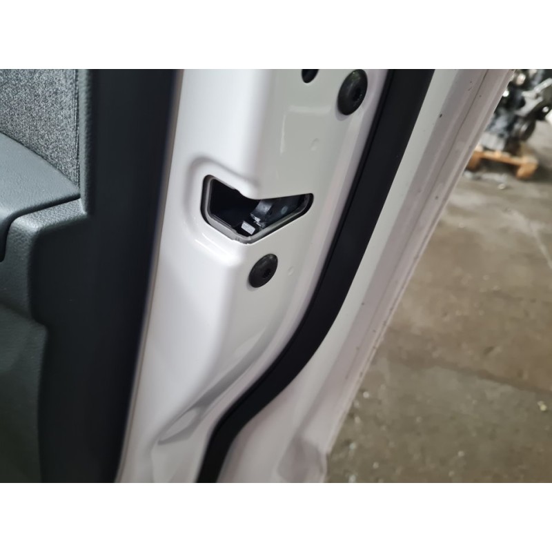 CERRADURA PUERTA DELANTERA DERECHA 