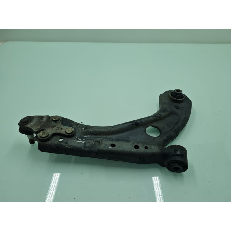 BRAZO SUSPENSION INFERIOR DELANTERO IZQUIERDO 