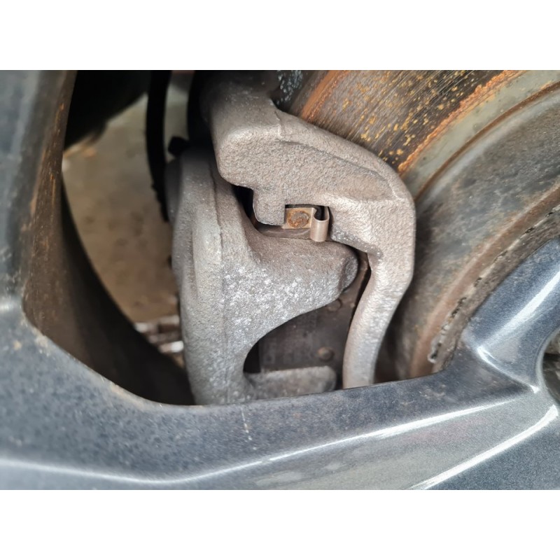 PINZA DE FRENO TRASERA DERECHA 440004CA1A 