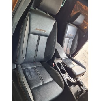 ASIENTO DELANTERO DERECHO 