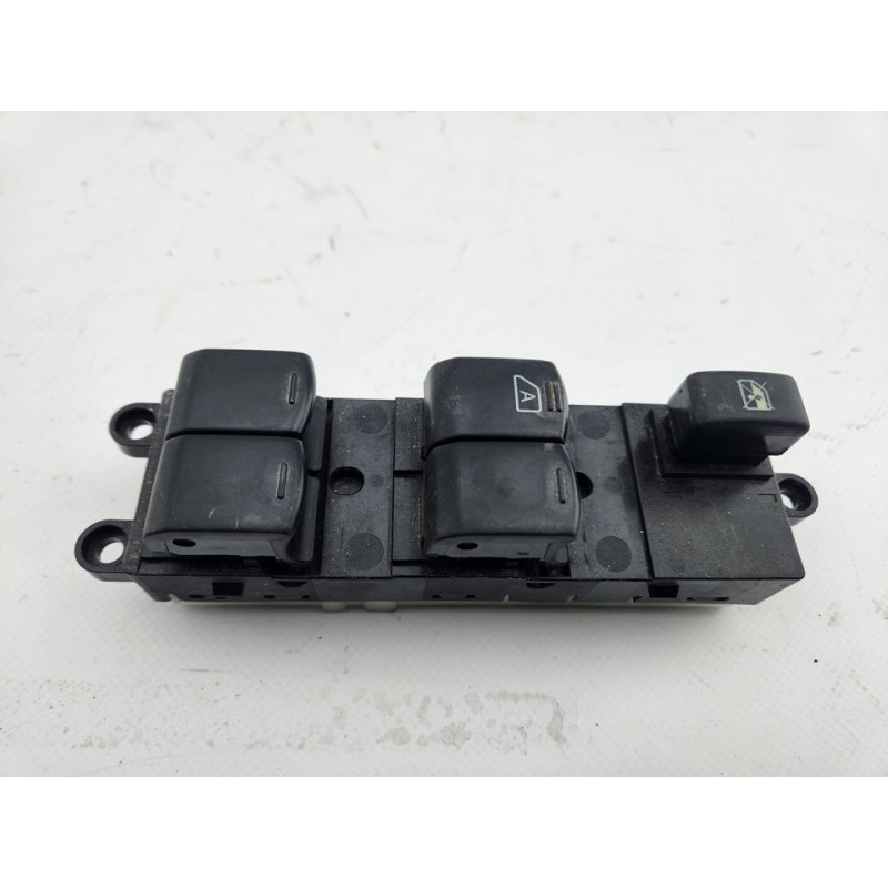 MANDO ELEVALUNAS DELANTERO IZQUIERDO 25401BB65B 
