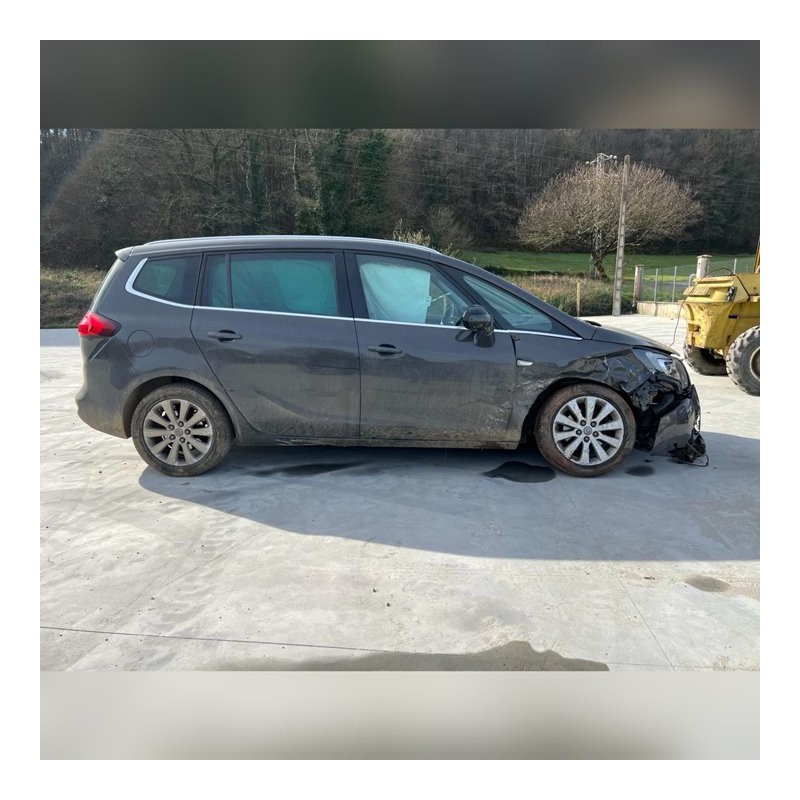 opel zafira (c) del año 2016