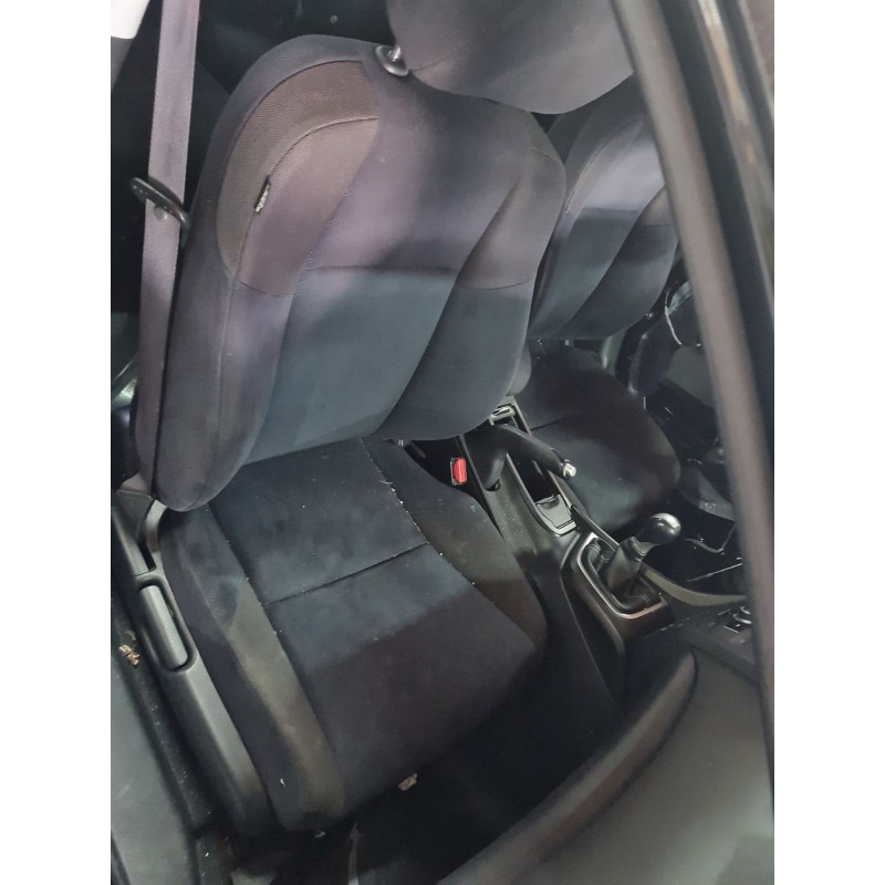 ASIENTO DELANTERO DERECHO 