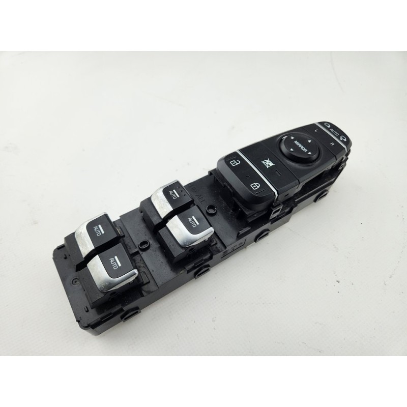 MANDO ELEVALUNAS DELANTERO IZQUIERDO 93570D4AG0BYF 