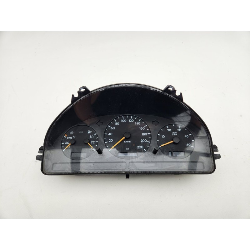 CUADRO INSTRUMENTOS A1635403011 