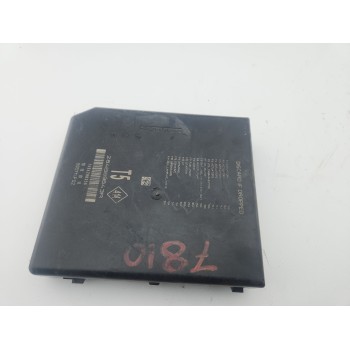 CAJA RELES / FUSIBLES 284B69643R 