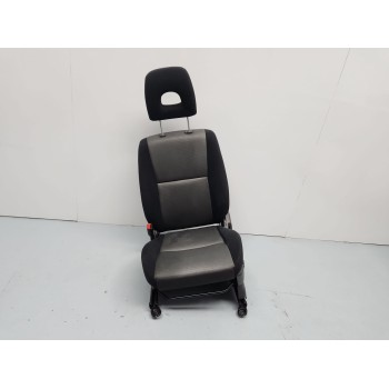 ASIENTO DELANTERO IZQUIERDO 