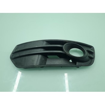 REJILLA PARAGOLPES IZQUIERDA 8R0807681A 
