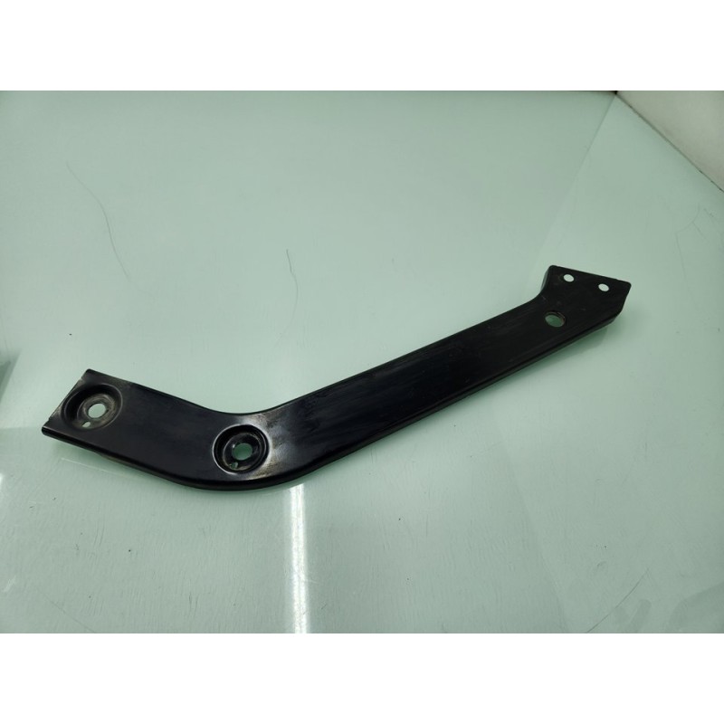 SOPORTE FARO DERECHO 5NA805932A 