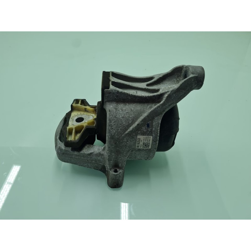 SOPORTE MOTOR DERECHO 8W0199372CD 