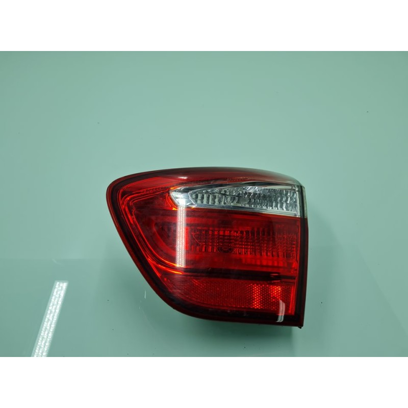 PILOTO TRASERO DERECHO INTERIOR 924041W200 