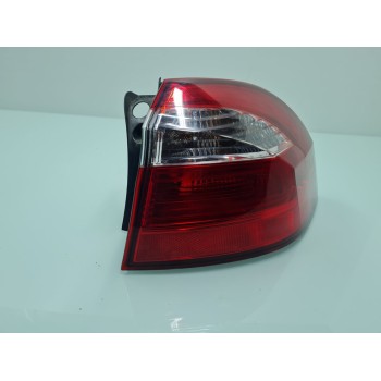 PILOTO TRASERO DERECHO 924021W2 