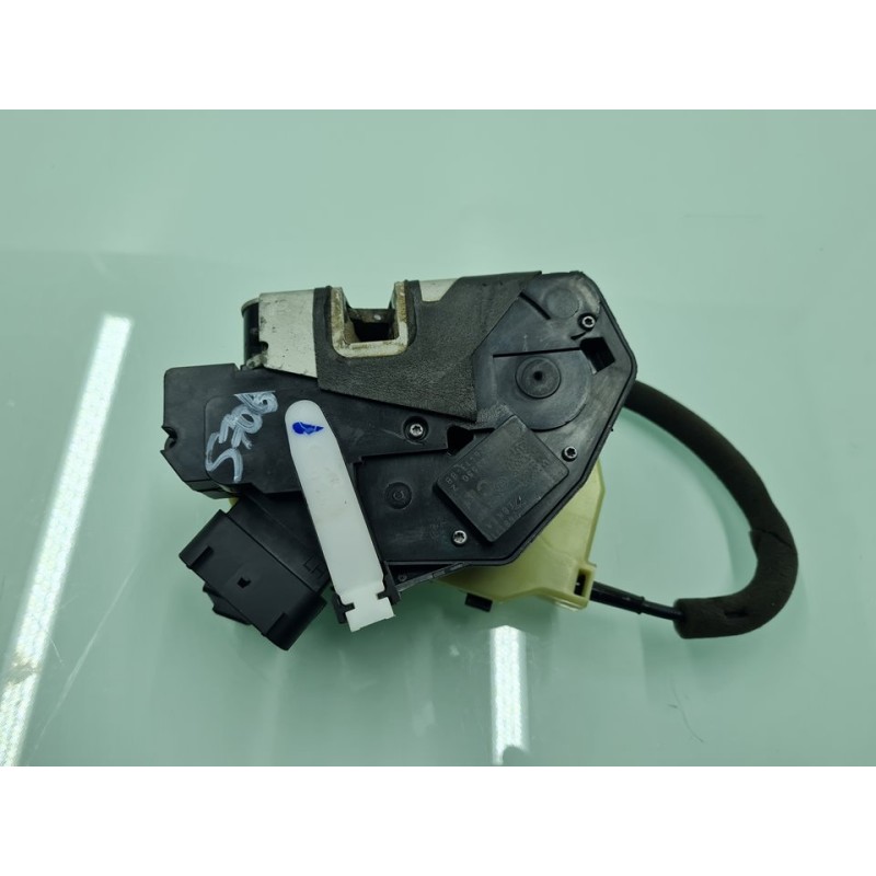 CERRADURA MALETERO / PORTON GN1A5426413BB 