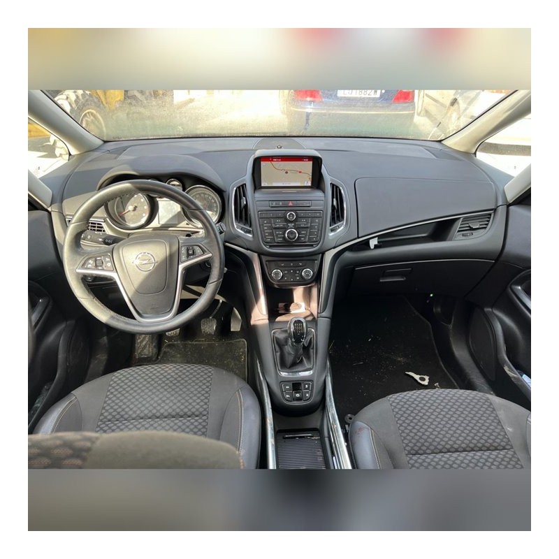 opel zafira (c) del año 2016