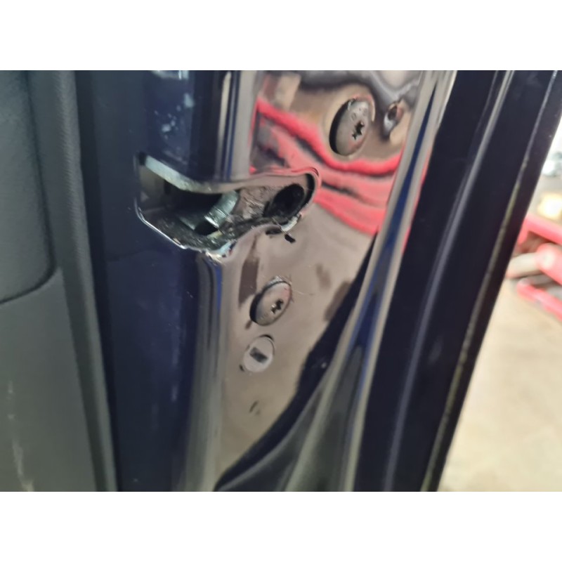 CERRADURA PUERTA DELANTERA DERECHA 