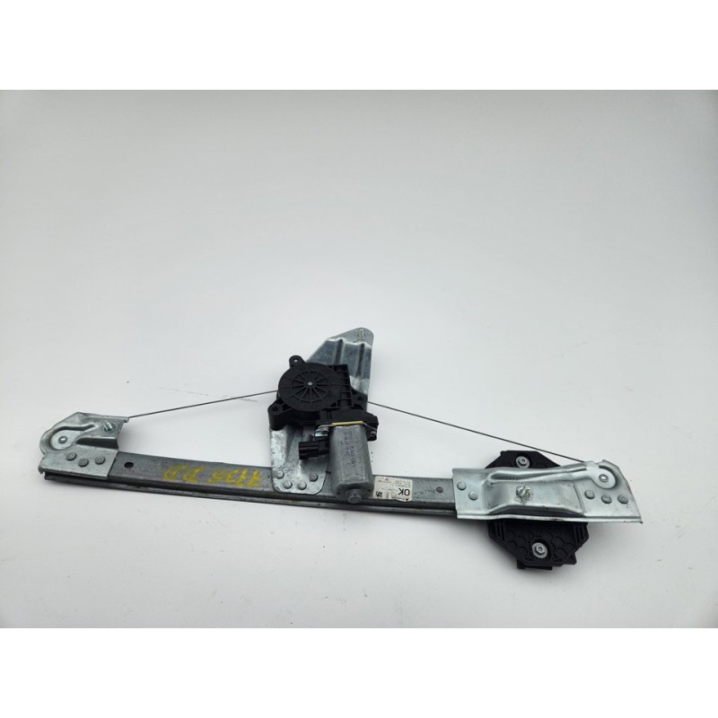 ELEVALUNAS DELANTERO DERECHO 807209299R 