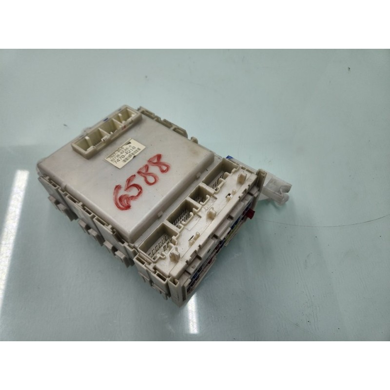 CAJA RELES / FUSIBLES 8273002140 