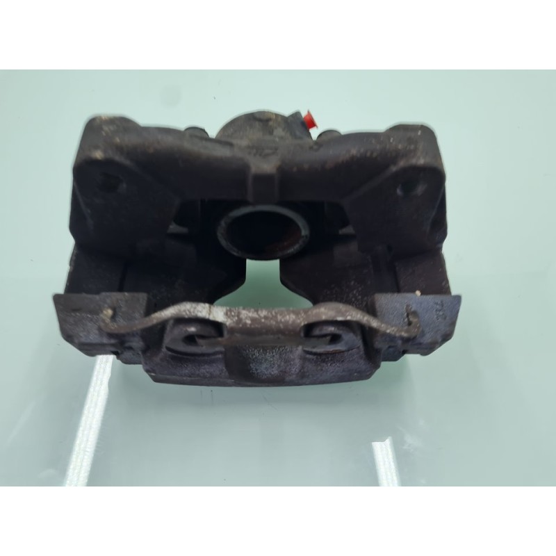 PINZA DE FRENO DELANTERA DERECHA 7H0106B 