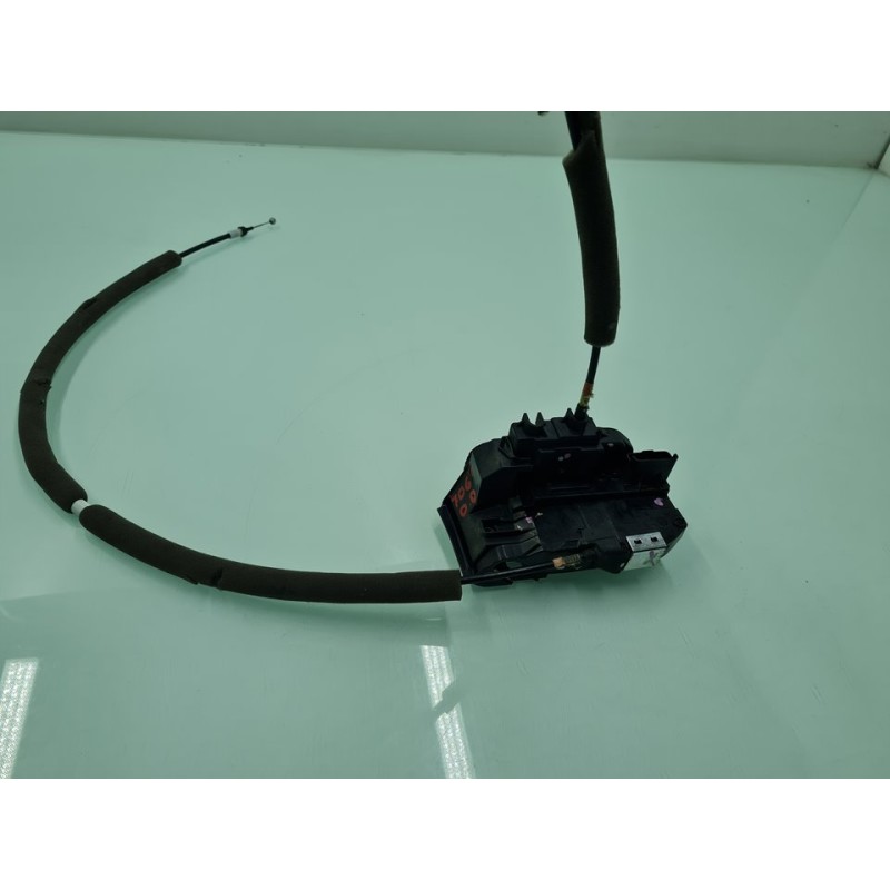 CERRADURA PUERTA DELANTERA DERECHA 