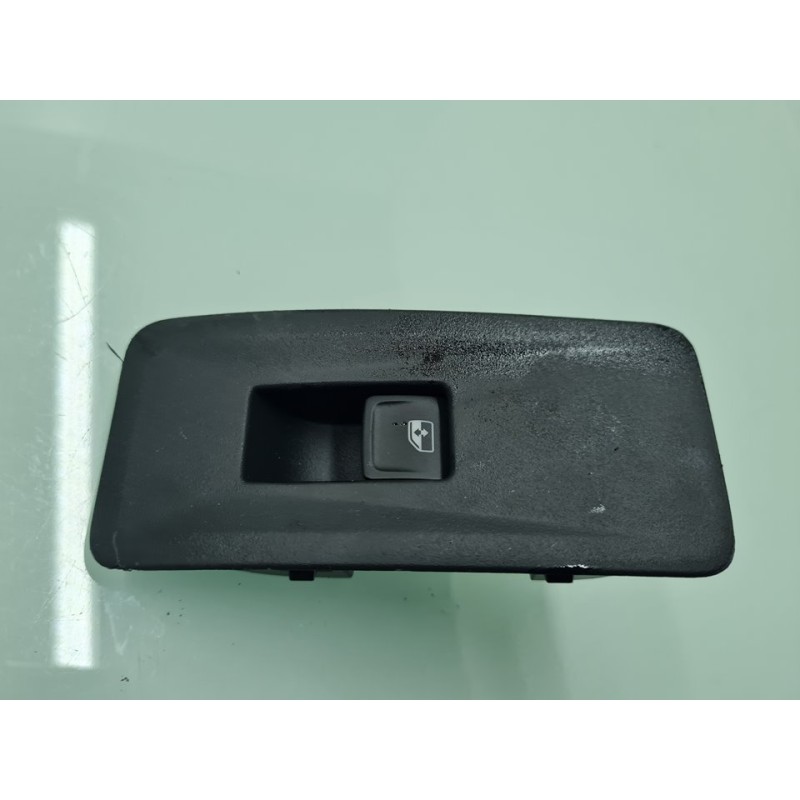 MANDO ELEVALUNAS DELANTERO DERECHO 5G0959855K 