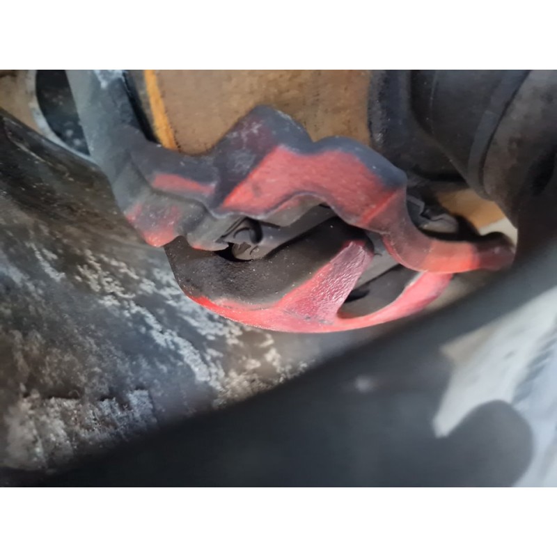 PINZA DE FRENO DELANTERA IZQUIERDA 