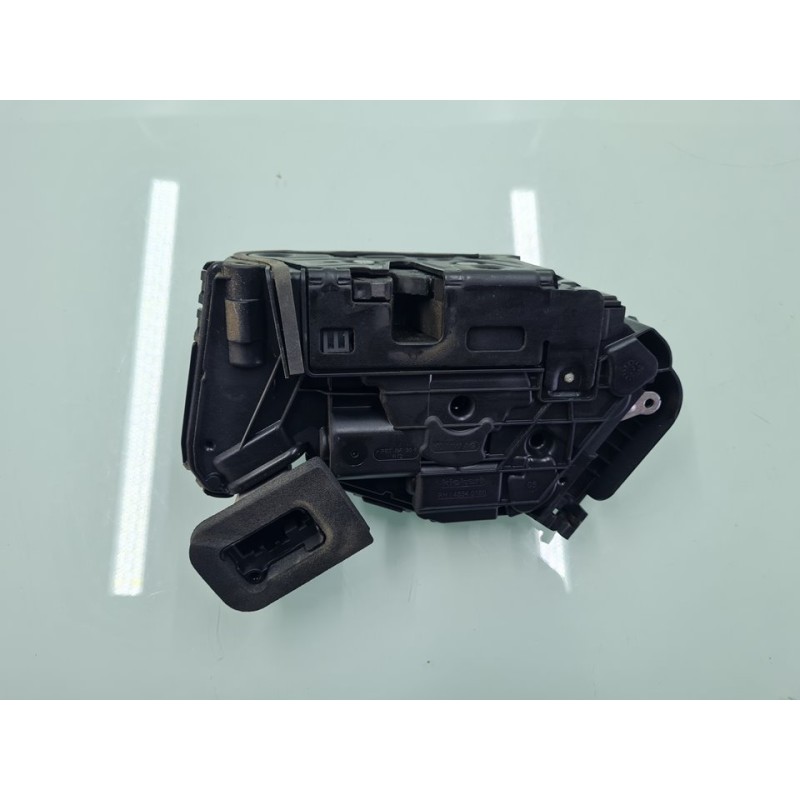CERRADURA PUERTA DELANTERA DERECHA 5TB837016C 