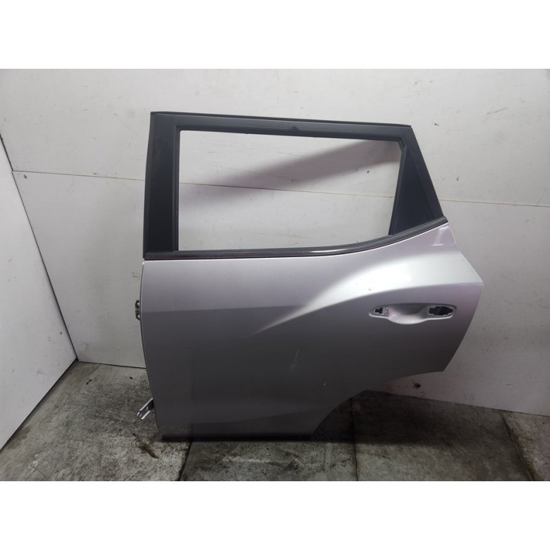 PUERTA TRASERA IZQUIERDA 
