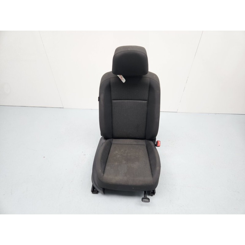 ASIENTO DELANTERO DERECHO 