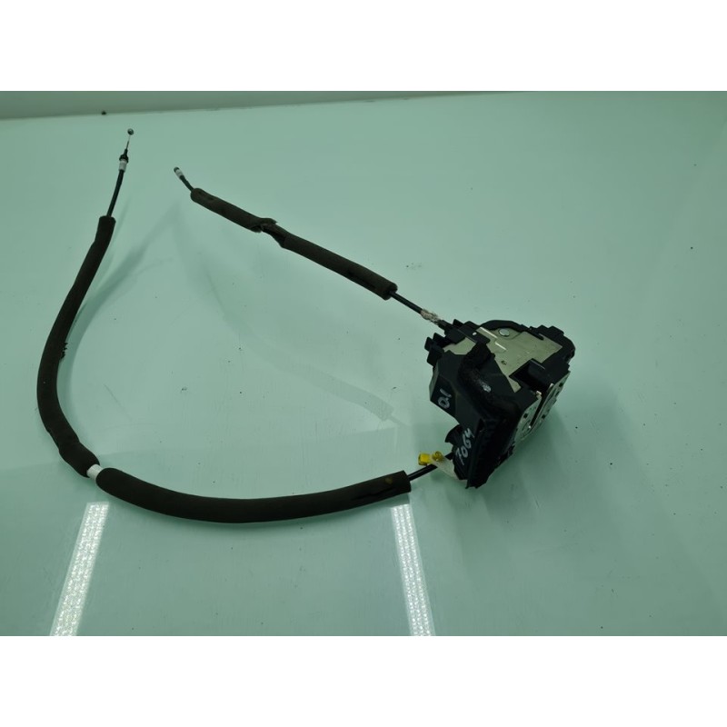 CERRADURA PUERTA DELANTERA IZQUIERDA 